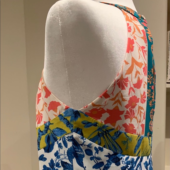 Gorgeous print - BCBG Maxazria dress size 4 - Picture 3 of 16